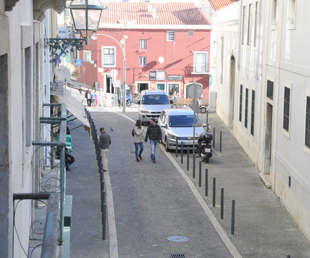 Fantastic 3-bedroom apartment & terrace in Alfama