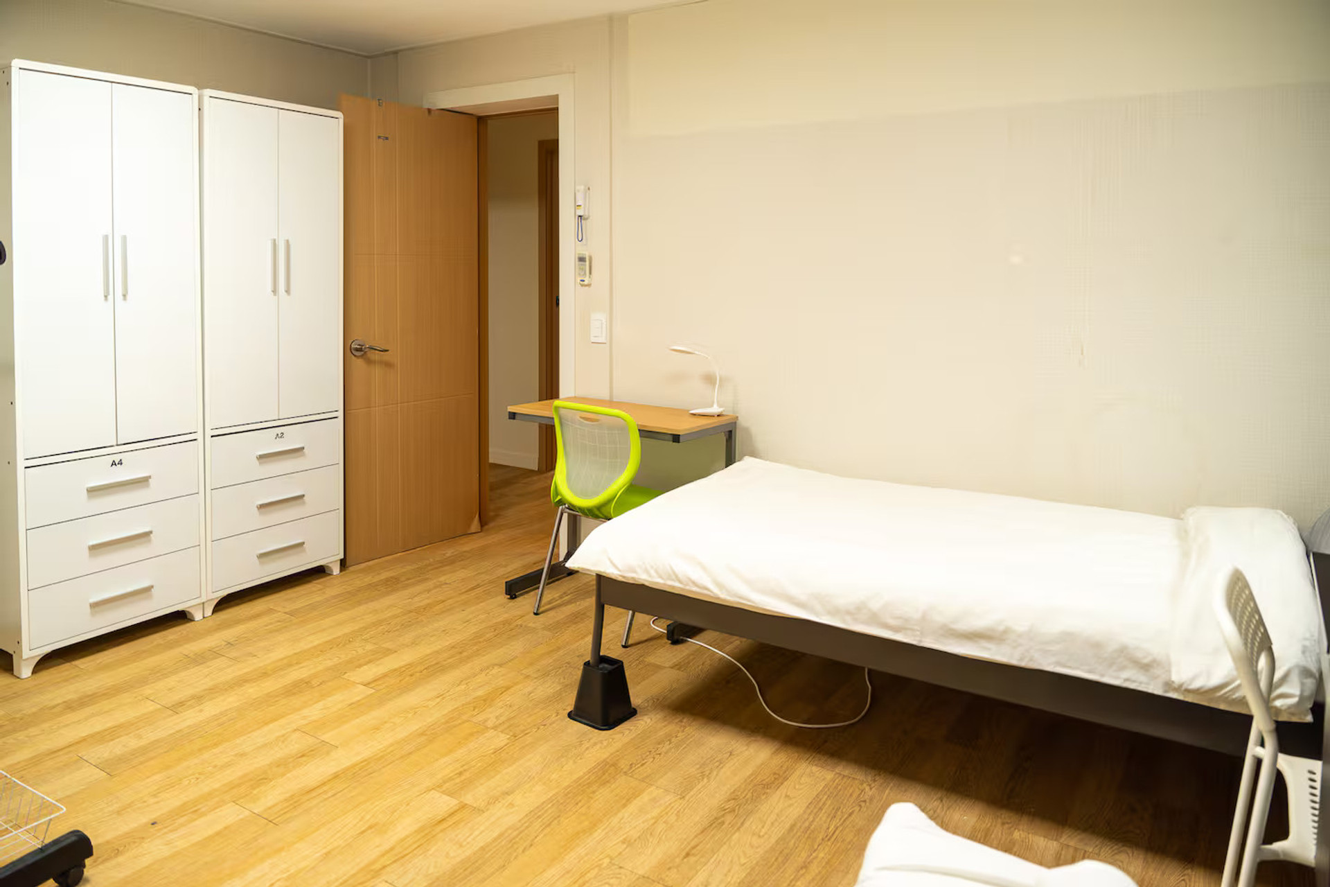 Bedroom (Bed A)