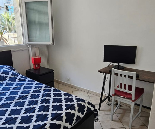 Your comfy stay in Juan-les-Pins – beach & parking