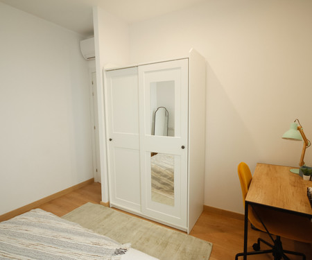 SMF2A2R3- in Co-living Ramblas