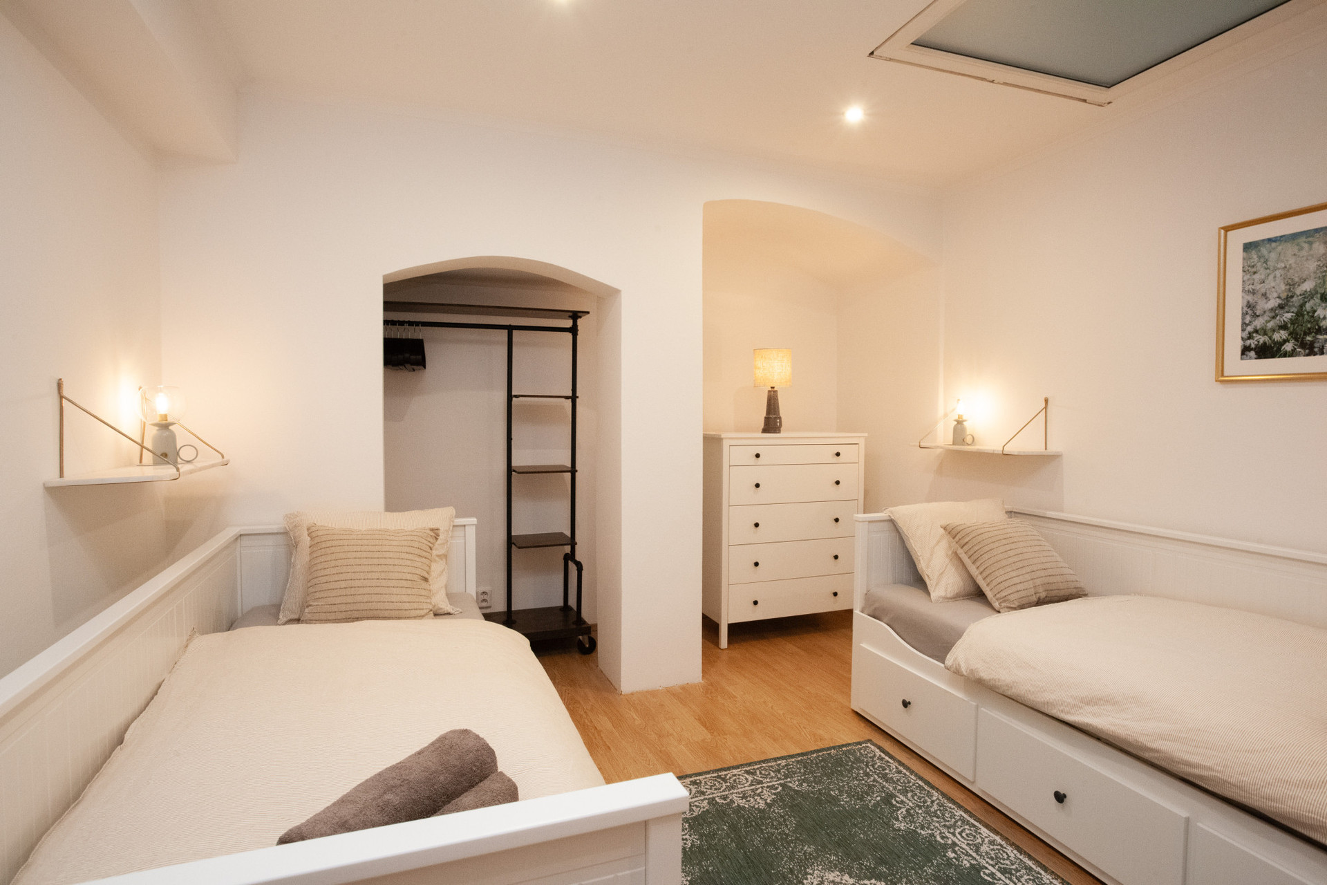 2nd bedroom