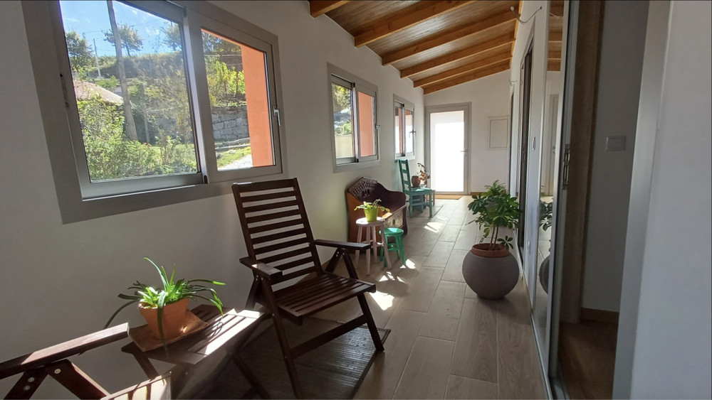 House with 3 independent suites in nature preview