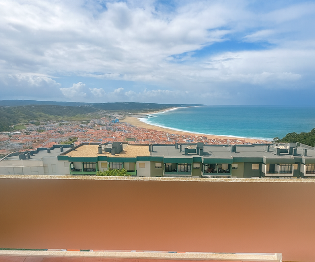 Beautiful Apartment with Ocean Views in Nazaré