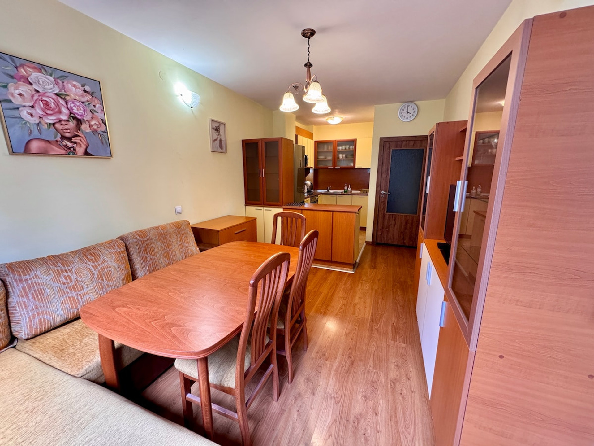 Dining area image 1