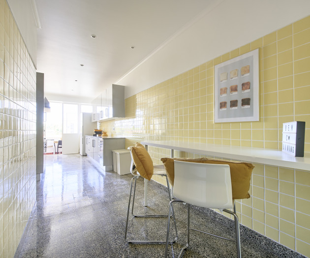 Room 1- Av. Barbosa du Bocage 52 3