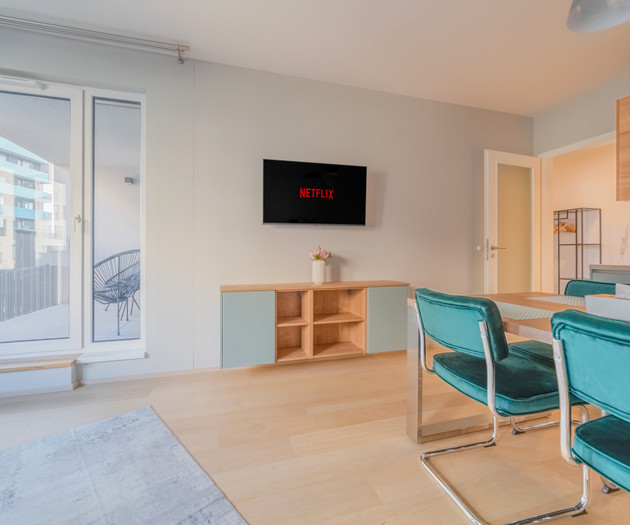 Vista Serenity Apartment with Parking Garage