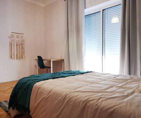 Apartamento com áreas bastante generosas