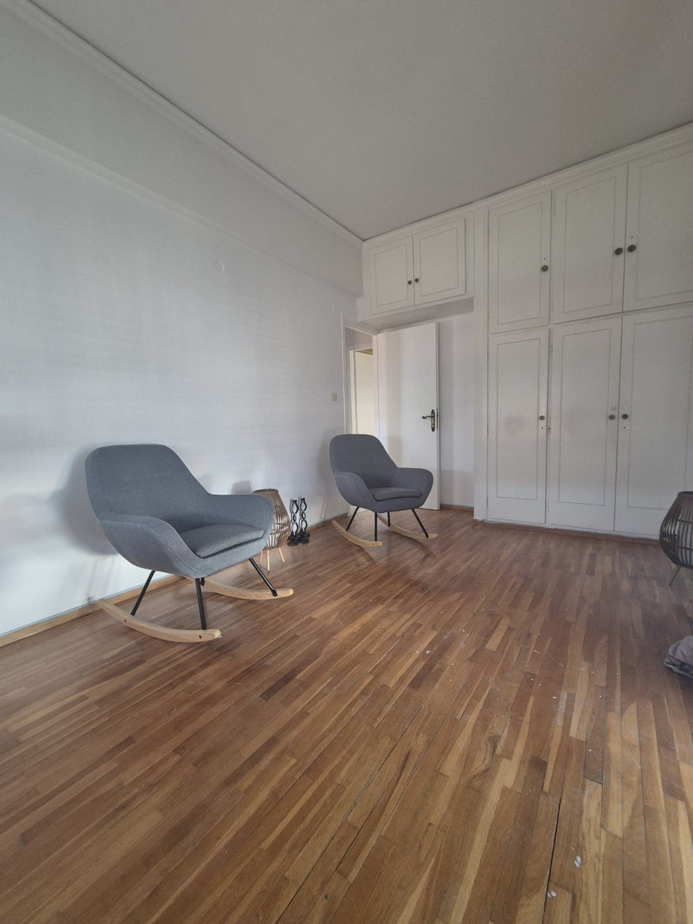 ATHENS- Relax & work in a modern, sunny apartment! preview