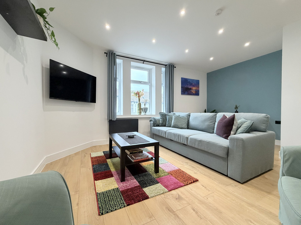 Ideal For Long Stay Comfort | Modern & Central preview