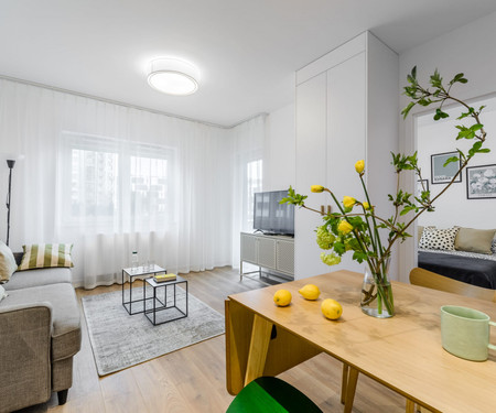 Modern apartment near the city center & airport