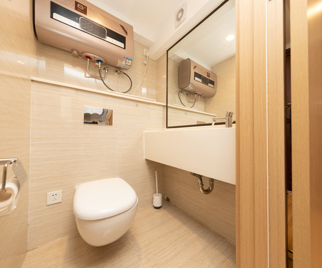 Cozy ,super clean  apartment  near metro  station