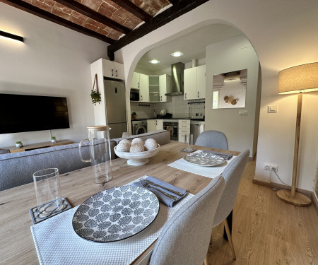 Charming Flat Near Sagrada Familia