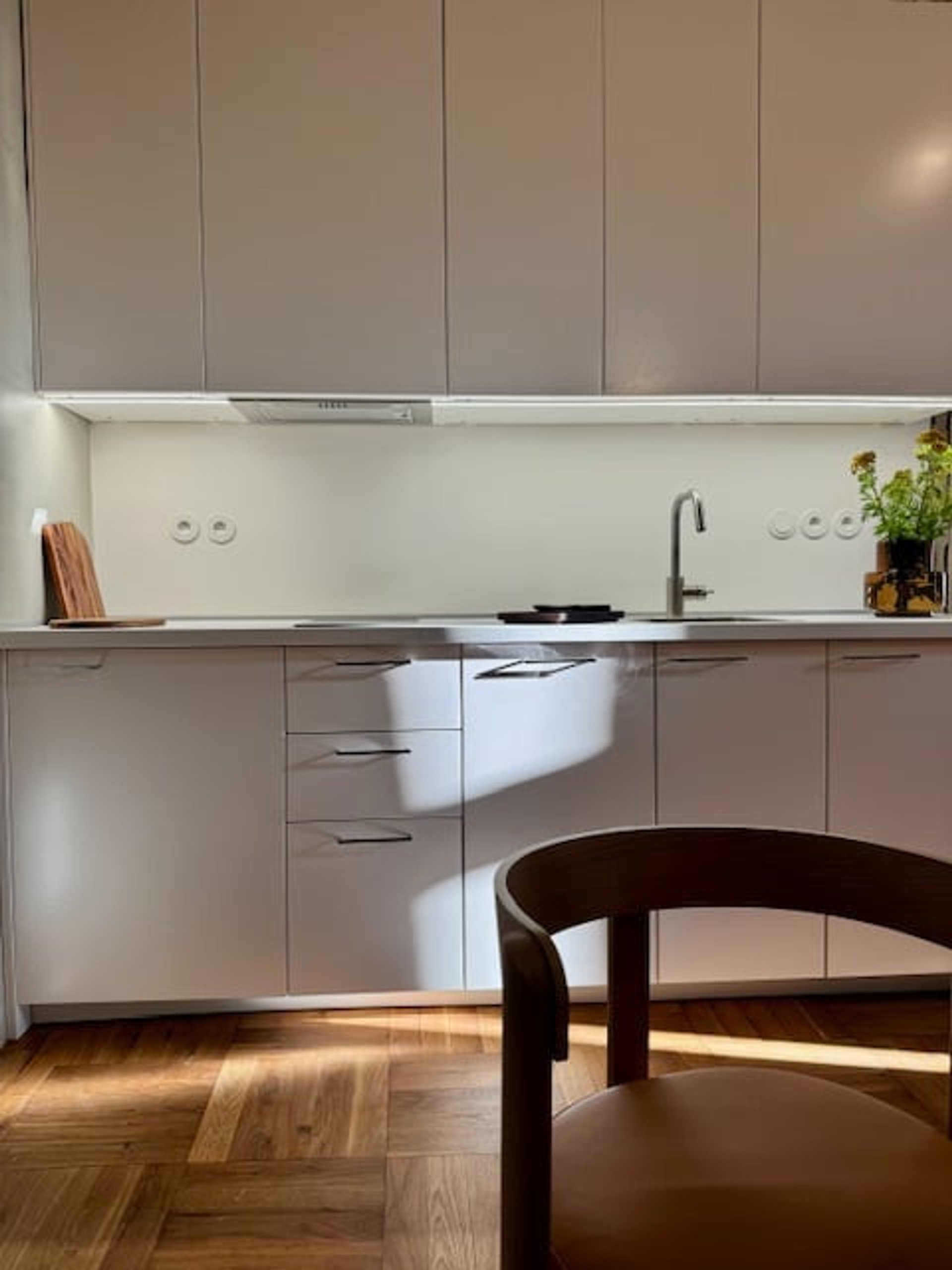 Full kitchen image 1
