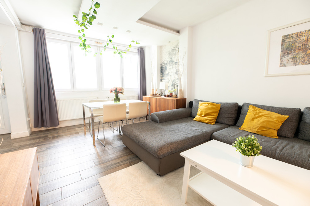 Superb Location & Chic Suite w' 2Bedroom preview