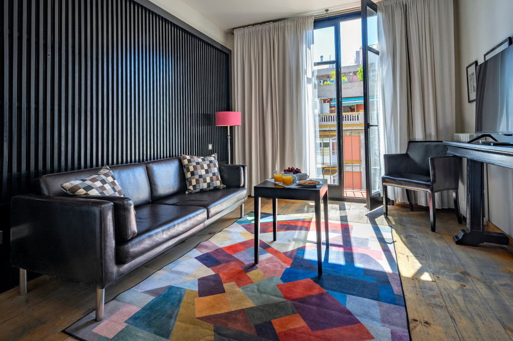 Outstanding apartment in Barcelona's central area preview