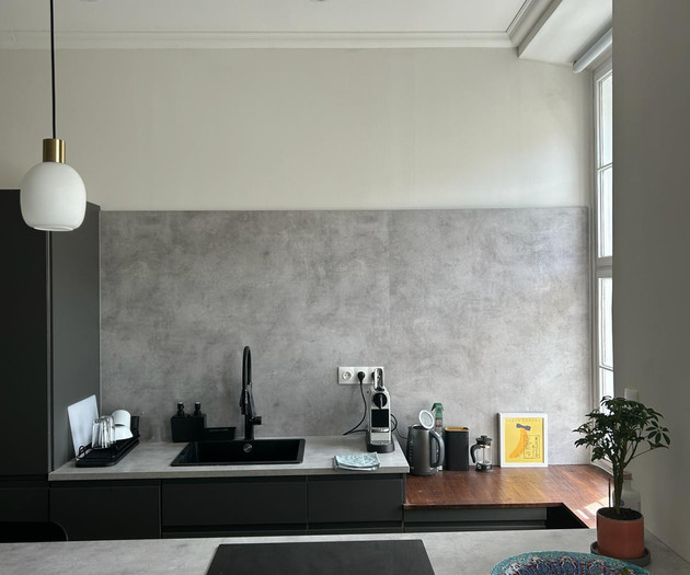 Stylish 1.5-BR Apartment in an Excellent Location