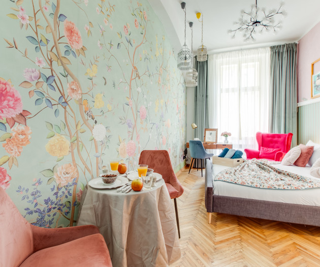 Quaint Maid's Boudoir Apartment