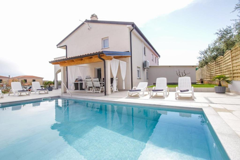 Villa Silver Novigrad preview