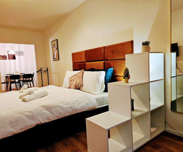 Family 2BR for 1-8 guests | Garden, Parking, Gym