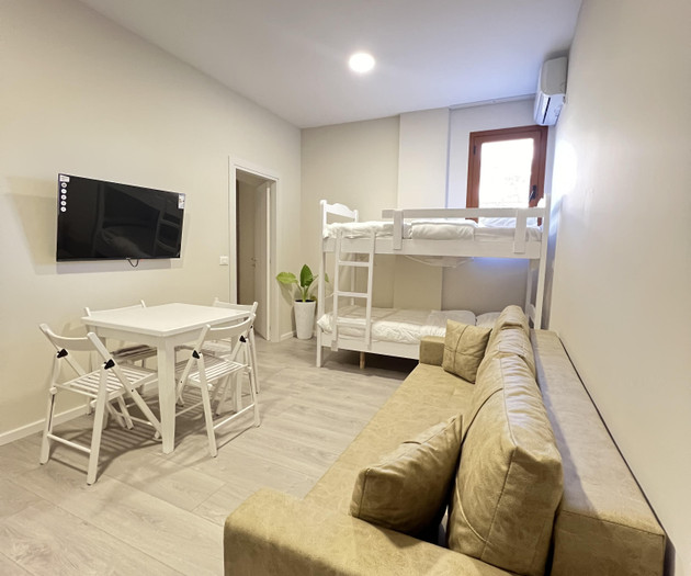 ECONOMY APARTMENT – 4 Min from the Beach!