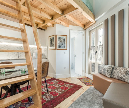 Bright Central Loft by PortoDreamStays