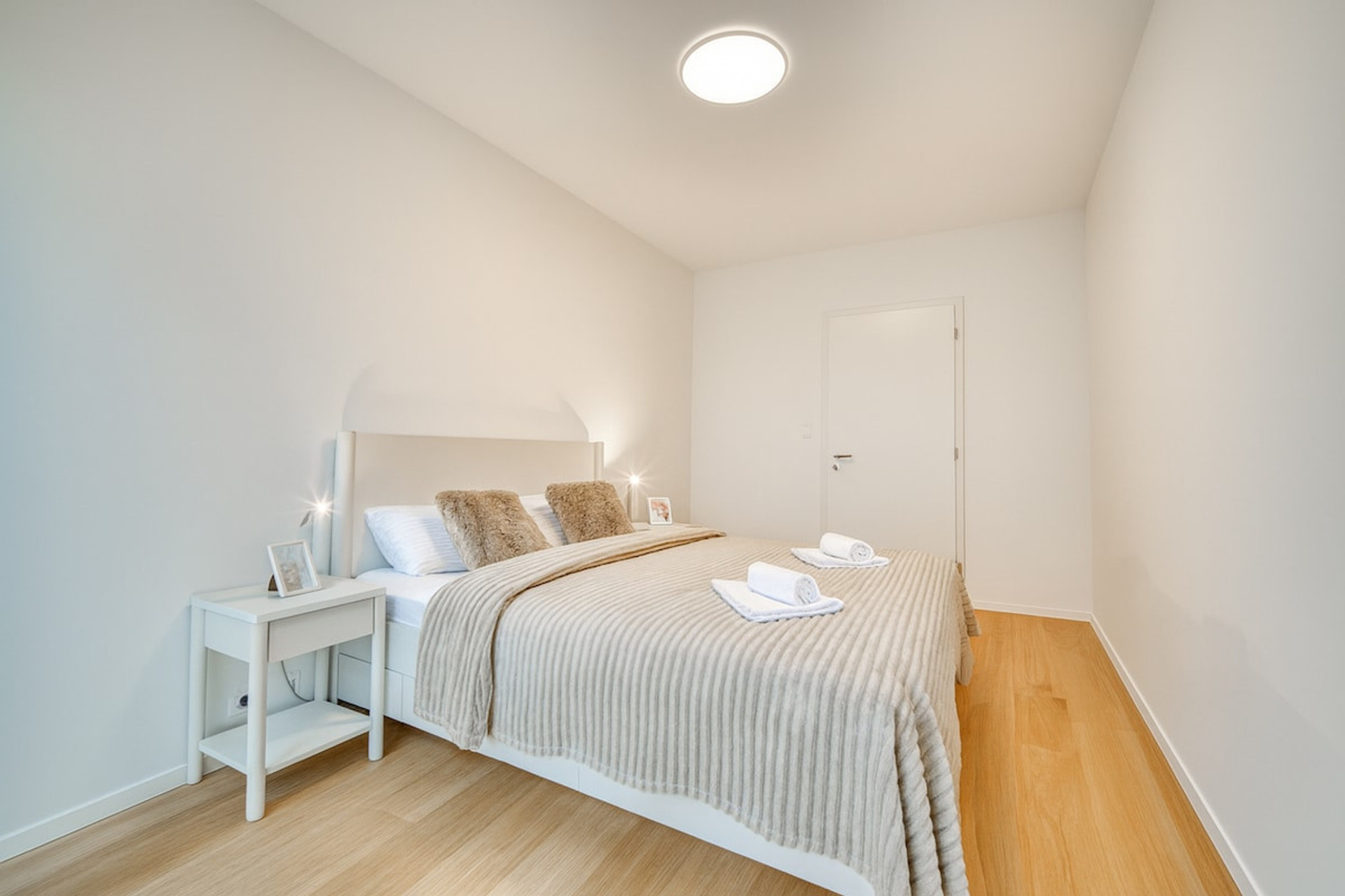 Bedroom 1 image 1