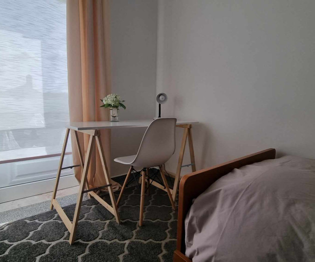 Luminous single bedroom next to Montijo BusStation