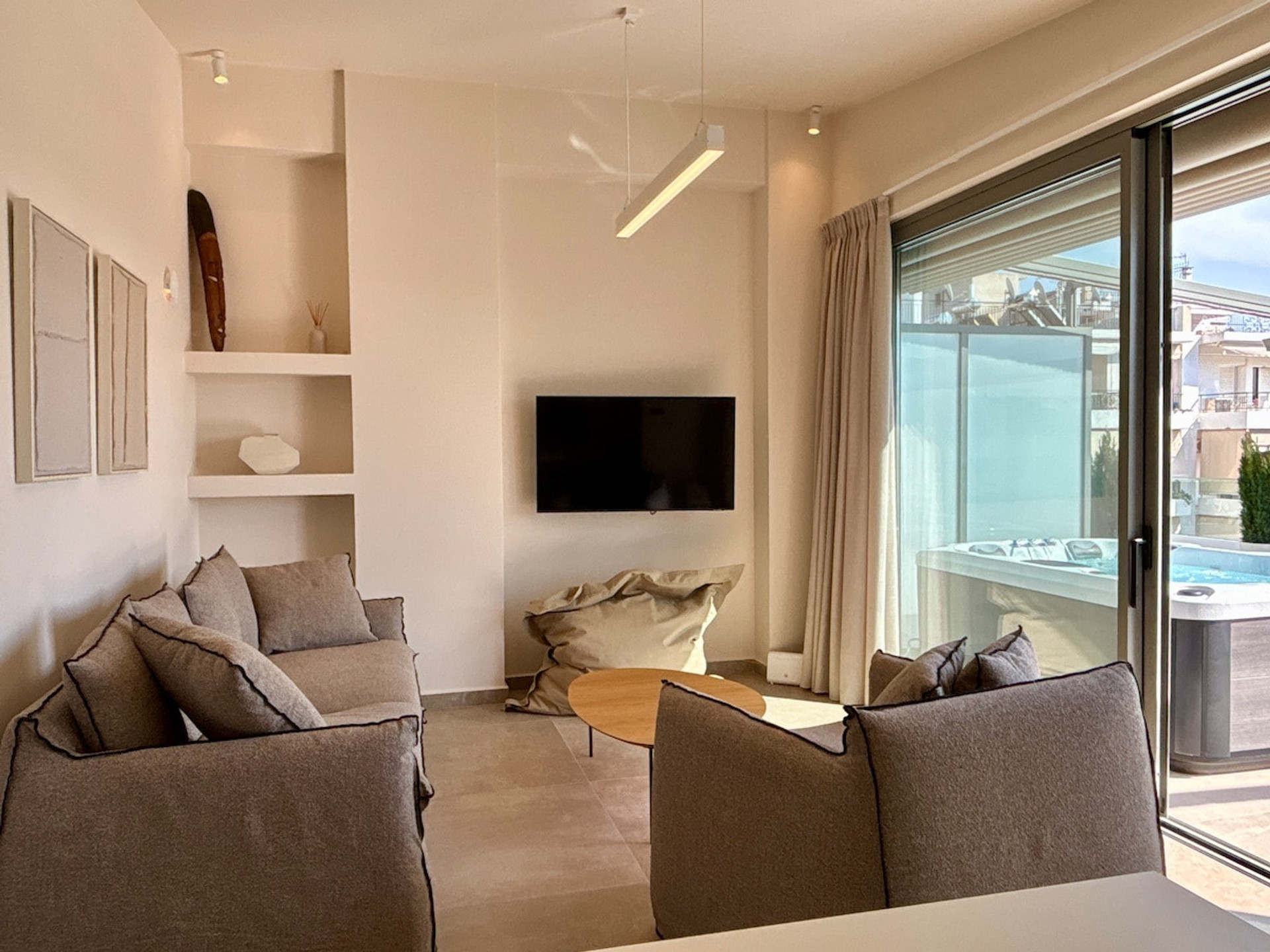 Living room image 3