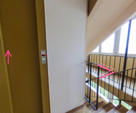 Apartment with nice balcony, near Metro