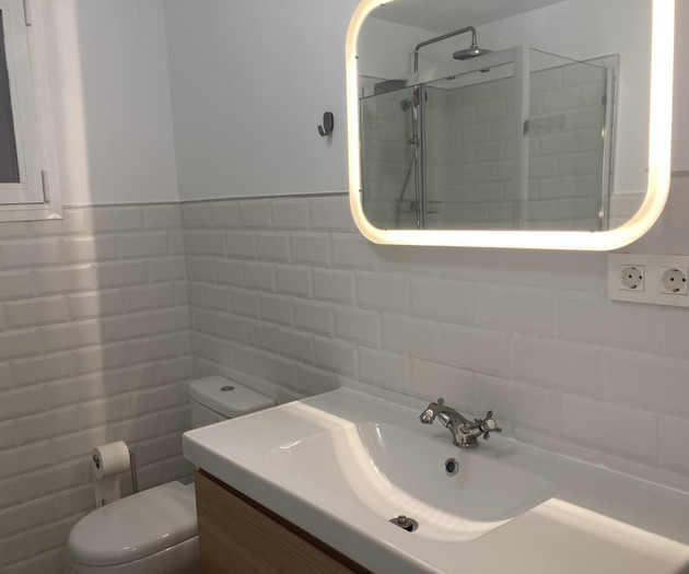 Sant Ferran Room - Very spacious, private balcony