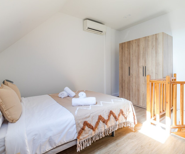 Apt. 2BR duplex w/terrace 4 Torres by CH