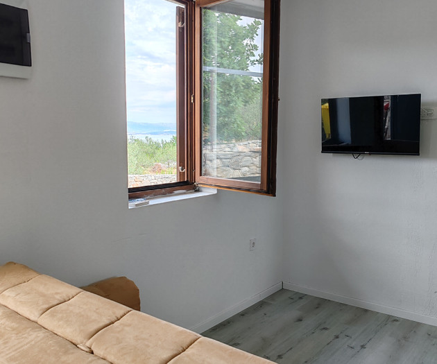 Sea View 2BR · Starlink Internet · near beach