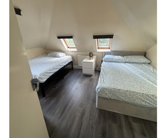 6 Guest Heart of london