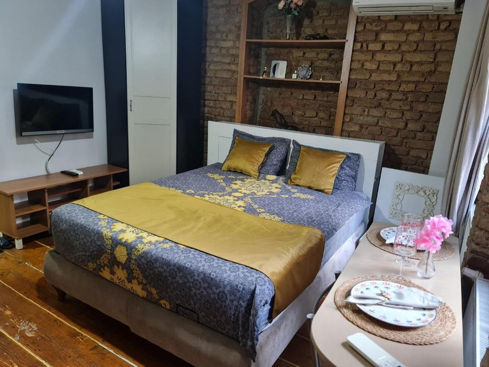Cozy Bright Studio with Terrace in Istanbul preview