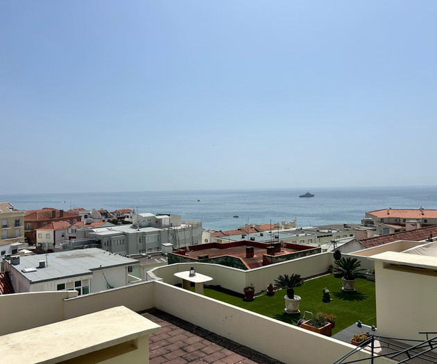 Beautiful 2BR Ocean-View Sanctuary in Sesimbra