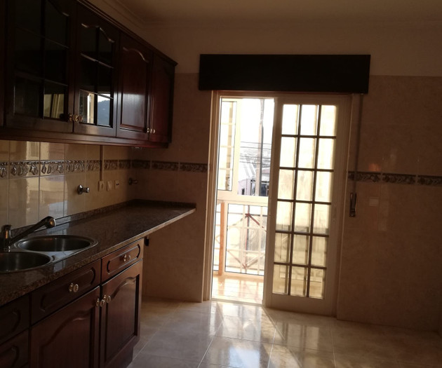 Apartamento T2 mobilado e equipado