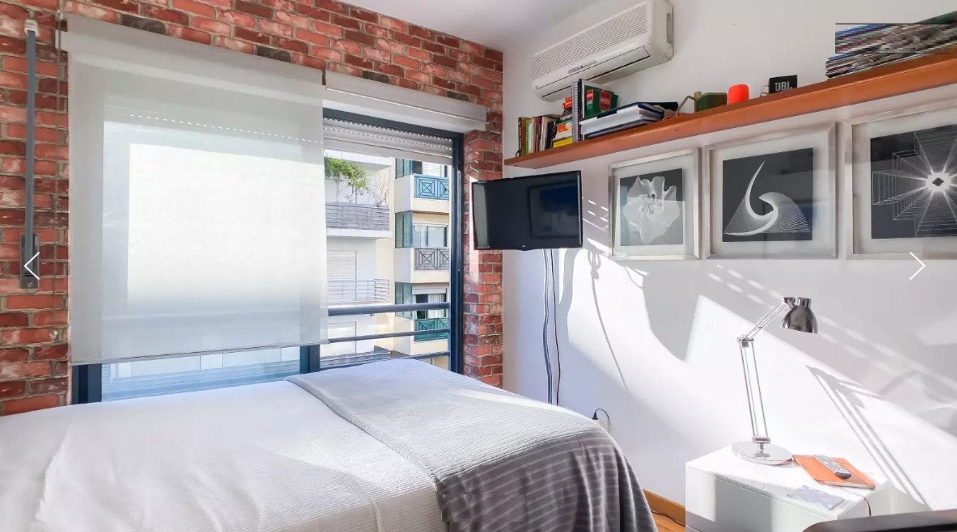 quarto com tv smart