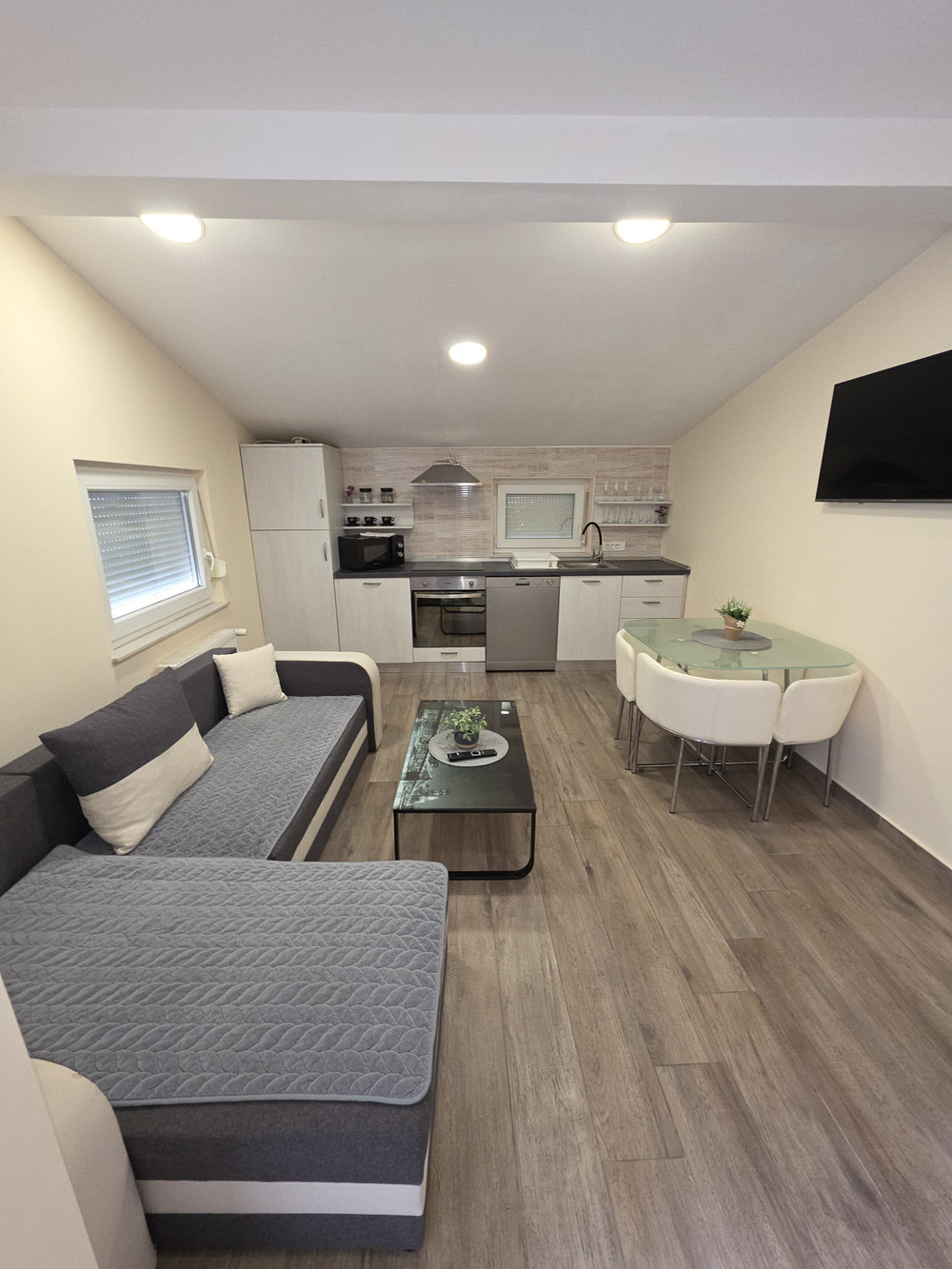 🏡 Apartment 9 preview