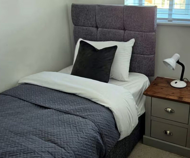 Spacious 4 Bedroom Home with Free Street Parking