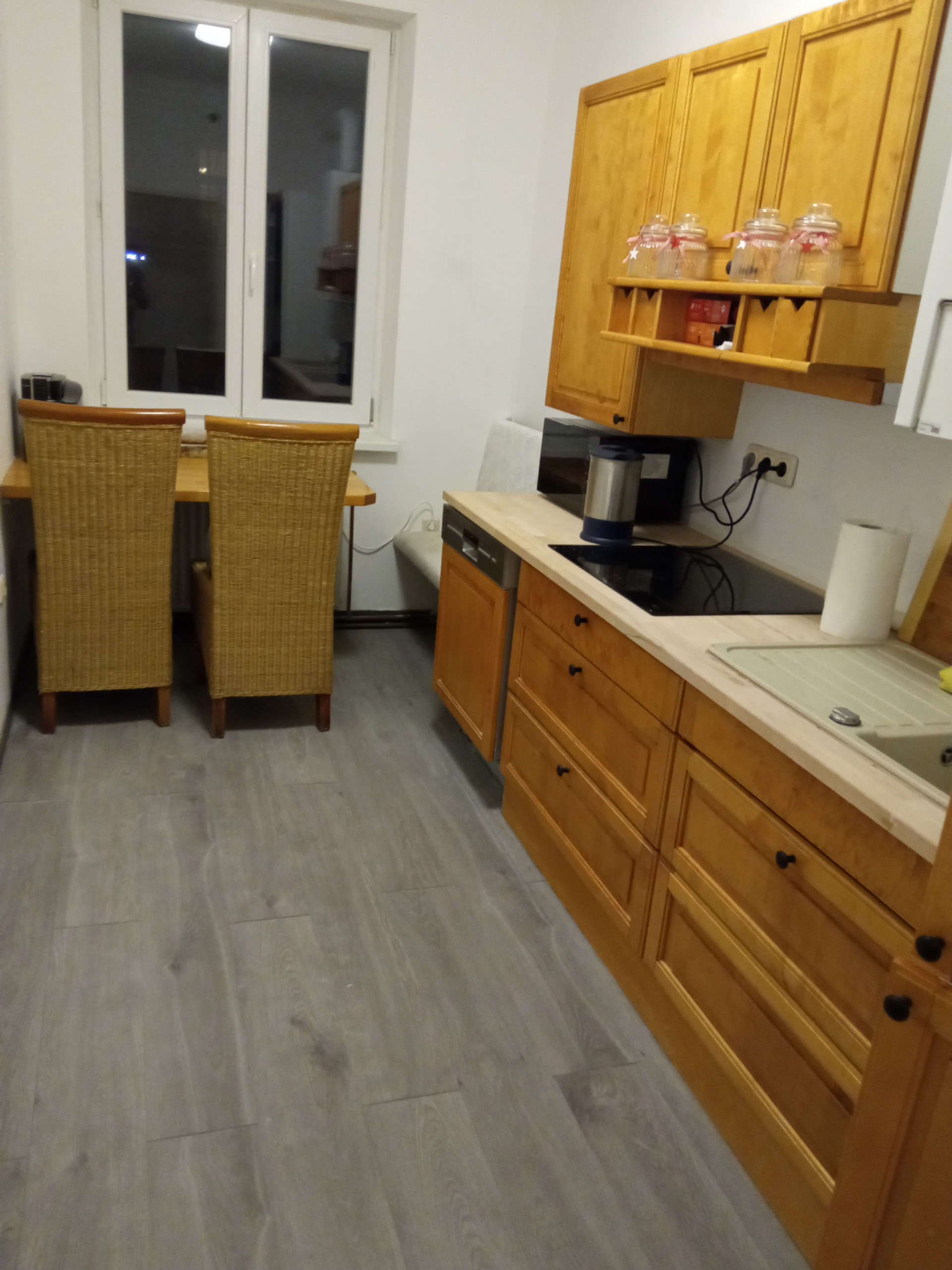 new kitchen with eating corner