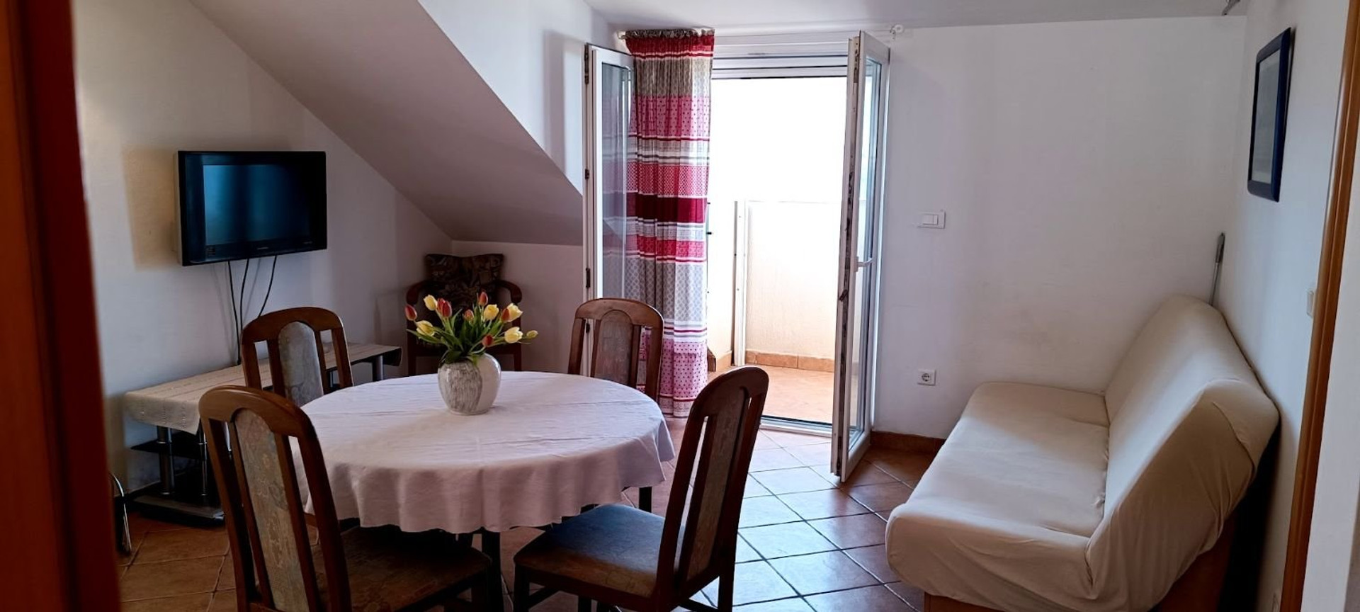 Living room with dining table