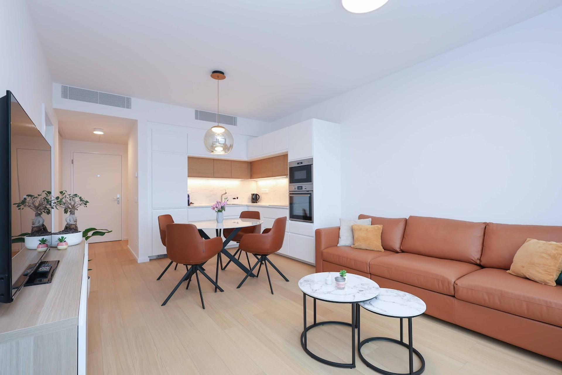 Living room image 1