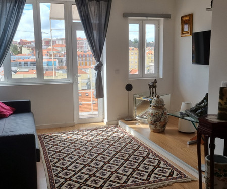 2Br Duplex: city center-Terrace with a River View!