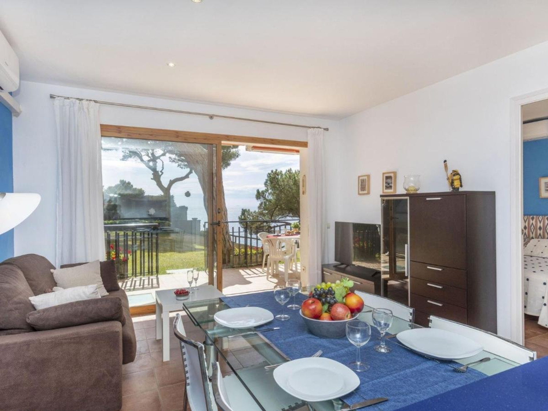 Living-dining room