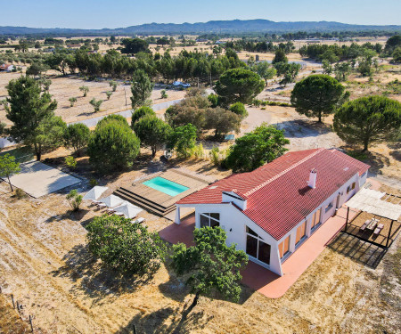 Comporta: Villa with Pool and Gardens near Beach