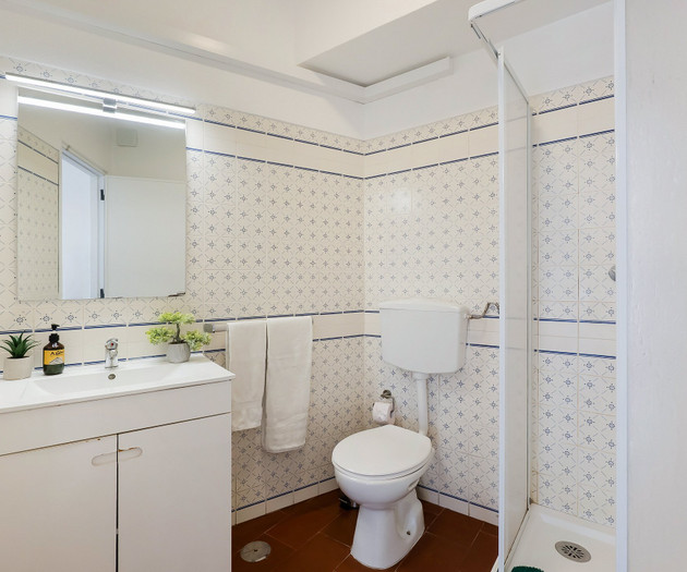 Central Apt with AC,  pool and tennis court