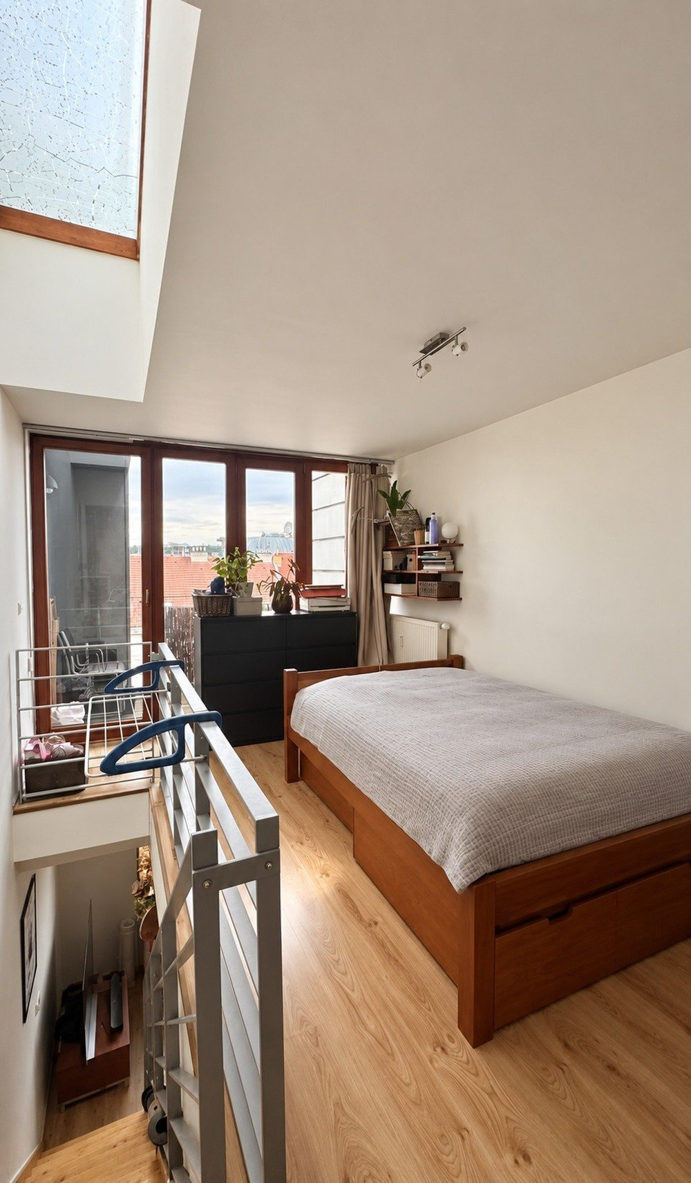 Near by the city centre, Loft residence preview