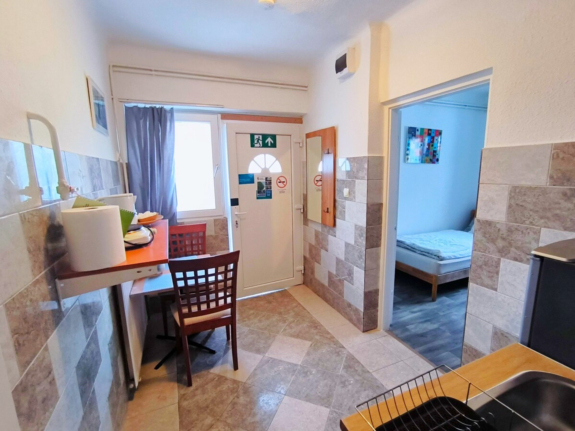 Dining area image 3