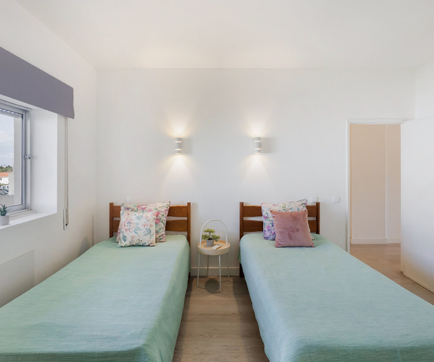 Central Apt with AC,  pool and tennis court
