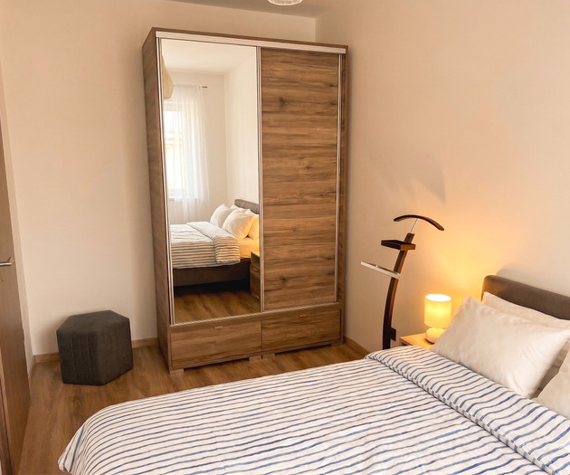 Luxury 2-bedroom 2-bathroom condo with parking